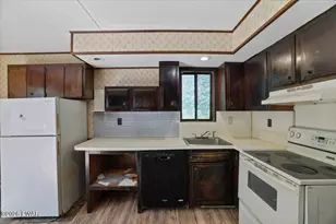 4334 N Fairway Dr, Lake Ariel, PA 18436 - Photo 4