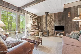 110 W Shore Dr, Hawley, PA 18428 - Photo 4