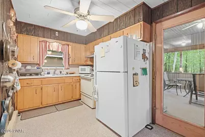 110 W Shore Drive, Hawley, PA 18428 - Photo 14