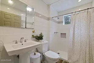 107 Hillside Ct, Dingmans Ferry, PA 18328 - Photo 14
