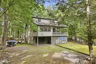 162 Eastwood Dr, Greentown, PA 18426 - Photo 2