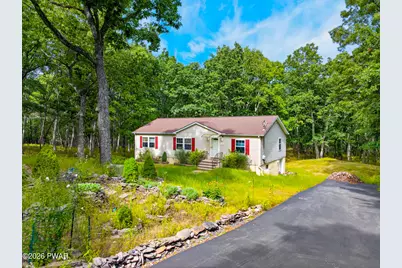 3124 Bluebird Drive, Bushkill, PA 18324 - Photo 2