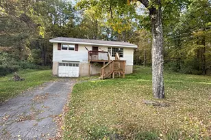 774 Elk Lake Dr, Waymart, PA 18472 - Photo 8