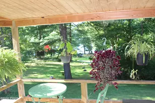 104 Mark Ln, Paupack, PA 18451 - Photo 2