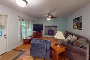116 Brook Ct, Milford, PA 18337 - Photo 2