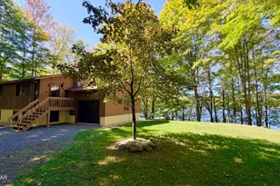 65 Lake Dr E, Gouldsboro, PA 18424 - Photo 10