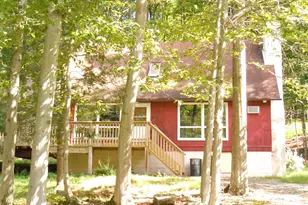 101 Cold Spring Ln, Greentown, PA 18426 - Photo 2