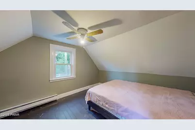 292 Rt 590, Greeley, PA 18425 - Photo 18