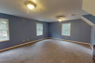 109 Arbutus Ct, Milford, PA 18337 - Photo 26