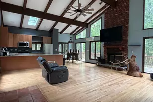 801 Mews Ct, Lords Valley, PA 18428 - Photo 10
