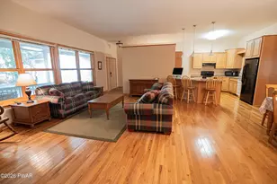 803 Jefferson Ct, Lords Valley, PA 18328 - Photo 12