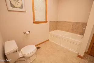 803 Jefferson Ct, Lords Valley, PA 18328 - Photo 32
