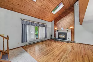 208 Mountain View Dr, Lords Valley, PA 18428 - Photo 12