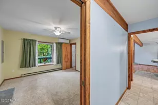 208 Mountain View Dr, Lords Valley, PA 18428 - Photo 34