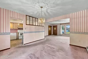 425 Dewey St, Dickson City, PA 18519 - Photo 8