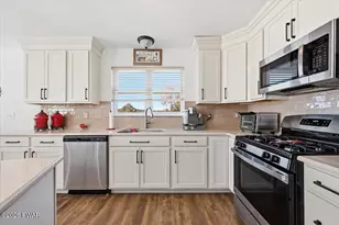78 Grandview Dr, Lake Ariel, PA 18436 - Photo 12