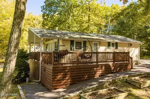 142 Hawthorne Dr, Dingmans Ferry, PA 18328 - Photo 4