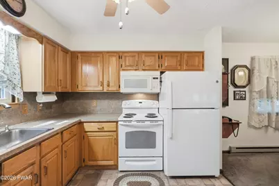 800 Cedar Court, Lords Valley, PA 18428 - Photo 12
