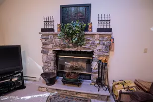 33 Delbert Dr, Covington Township, PA 18424 - Photo 8