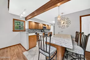 136 Eastwood Dr, Greentown, PA 18426 - Photo 8