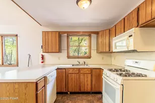 114 Log Cabin Dr, Lackawaxen, PA 18435 - Photo 12