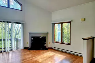 404 Surrey Dr, Lords Valley, PA 18428 - Photo 4