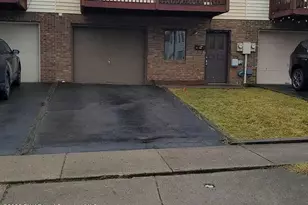 23 Garnet Ln, Wilkes-Barre, PA 18702 - Photo 6