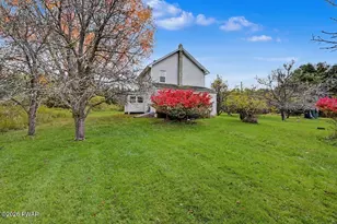 190 Lamberton Rd, Lake Ariel, PA 18436 - Photo 4