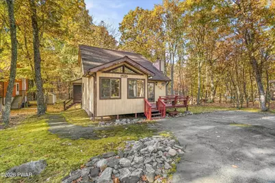 106 Hawk Court, Bushkill, PA 18324 - Photo 6