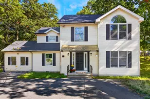 4555 Pine Ridge Dr W, Bushkill, PA 18324 - Photo 1