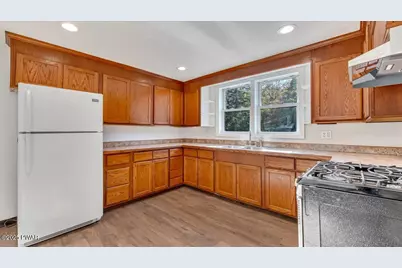 960 Main Street #Apartment 1, Newfoundland, PA 18445 - Photo 1