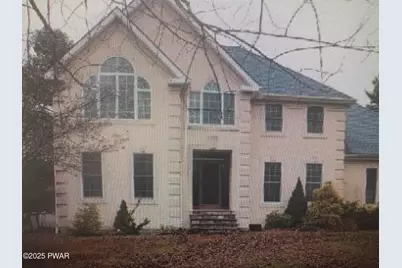 125 Stoneleigh Drive, East Stroudsburg, PA 18301 - Photo 1