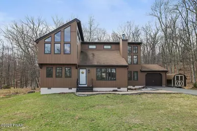 297 Gold Finch Road, Bushkill, PA 18324 - Photo 1