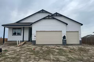 105 7 Ave, Wiggins, CO 80654 - Photo 2