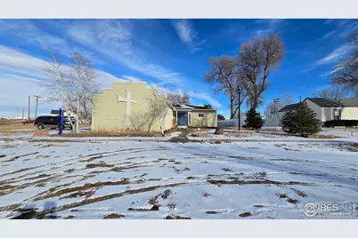 118 Dickson St, Wiggins, CO 80654 - Photo 2