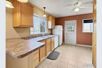 807 Columbine St, Sterling, CO 80751 - Photo 8