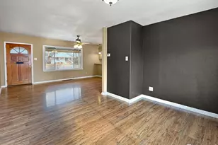 807 Columbine St, Sterling, CO 80751 - Photo 4