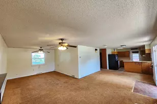 240 Villa Vista St, Sterling, CO 80751 - Photo 2
