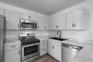 2034 Gyros Cir, Lafayette, CO 80026 - Photo 8