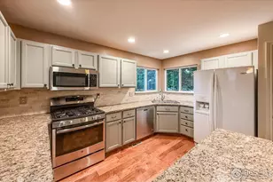 1004 Chokecherry Ln, Longmont, CO 80503 - Photo 10