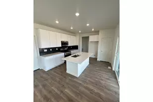 220 Dawn Dr, Hudson, CO 80642 - Photo 4