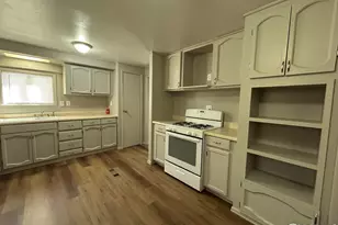 114 Linden Dr, Log Lane Village, CO 80705 - Photo 8