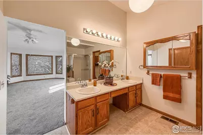 2292 Spinnaker Cir, Longmont, CO 80503 - Photo 26