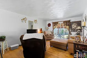 901 W Kelly Dr, Loveland, CO 80537 - Photo 2