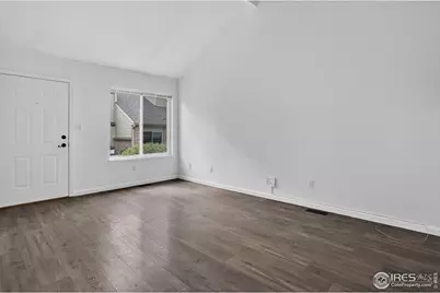 2148 Meadow Ct, Longmont, CO 80501 - Photo 10