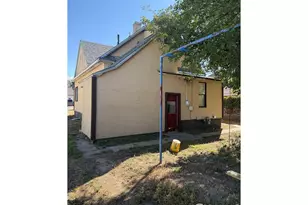 408 Douglas St, Sterling, CO 80751 - Photo 4