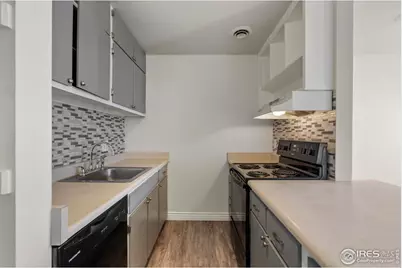 225 E 8th Ave #E-20, Longmont, CO 80504 - Photo 8