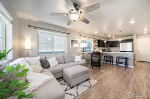 739 Widgeon Cir, Longmont, CO 80503 - Photo 2