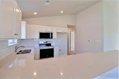 4306 Primrose Ln, Evans, CO 80620 - Photo 10