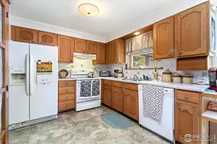 204 E 50th St, Loveland, CO 80538 - Photo 8